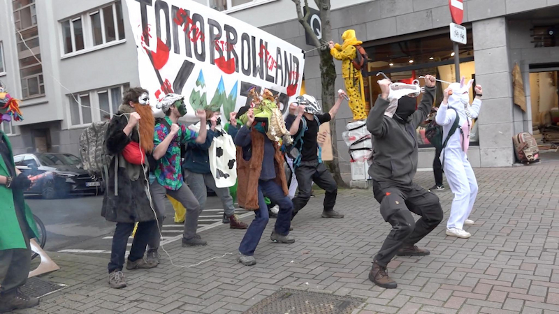 l'EZLN déambule à Anvers